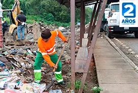 Limpieza de lote adyacente al puente sobre el Río Belén, en el corregimiento de Tocumen