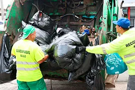 Recolección de desechos en el corregimiento de Pueblo Nuevo