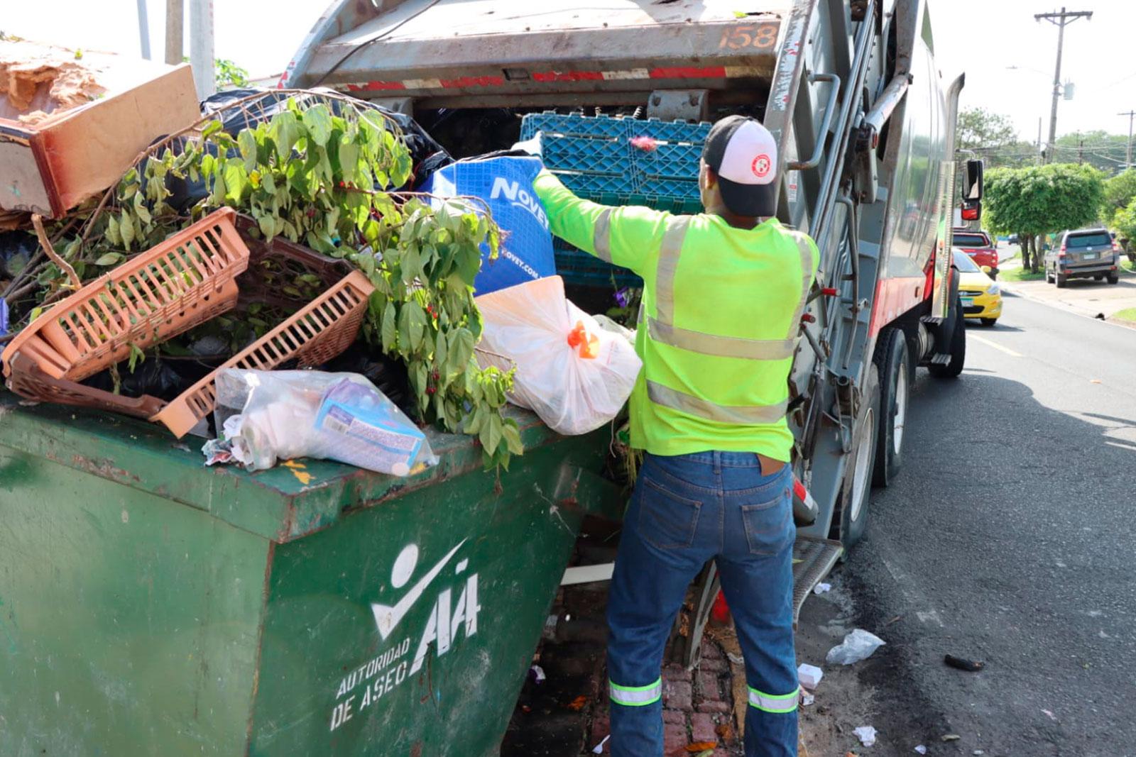Recolección de desechos en tinaquera en el corregimiento Mateo Iturralde