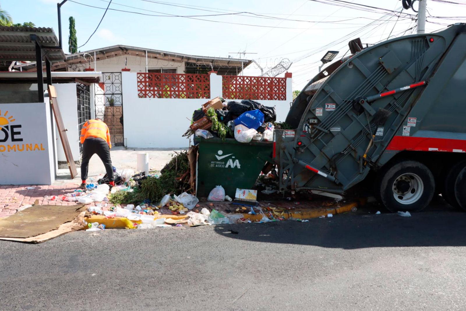 Recolección de desechos en tinaquera en el corregimiento Mateo Iturralde