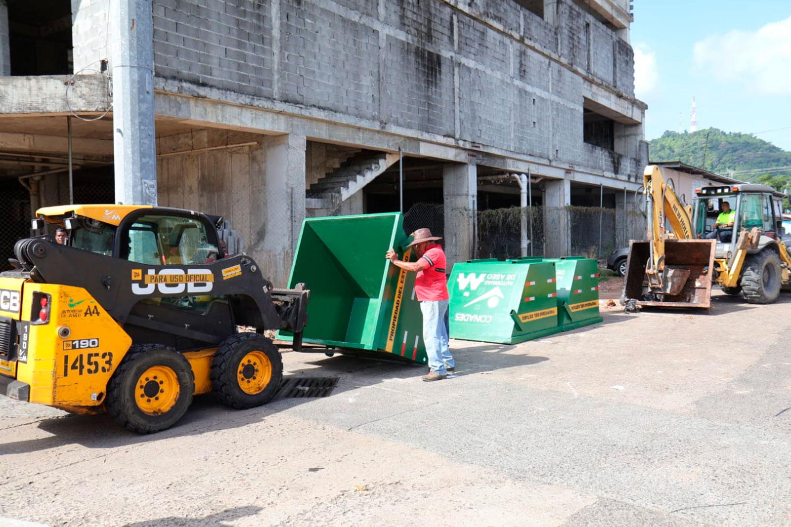 Curundú fortalece la disposición de residuos con 50 nuevos tanques