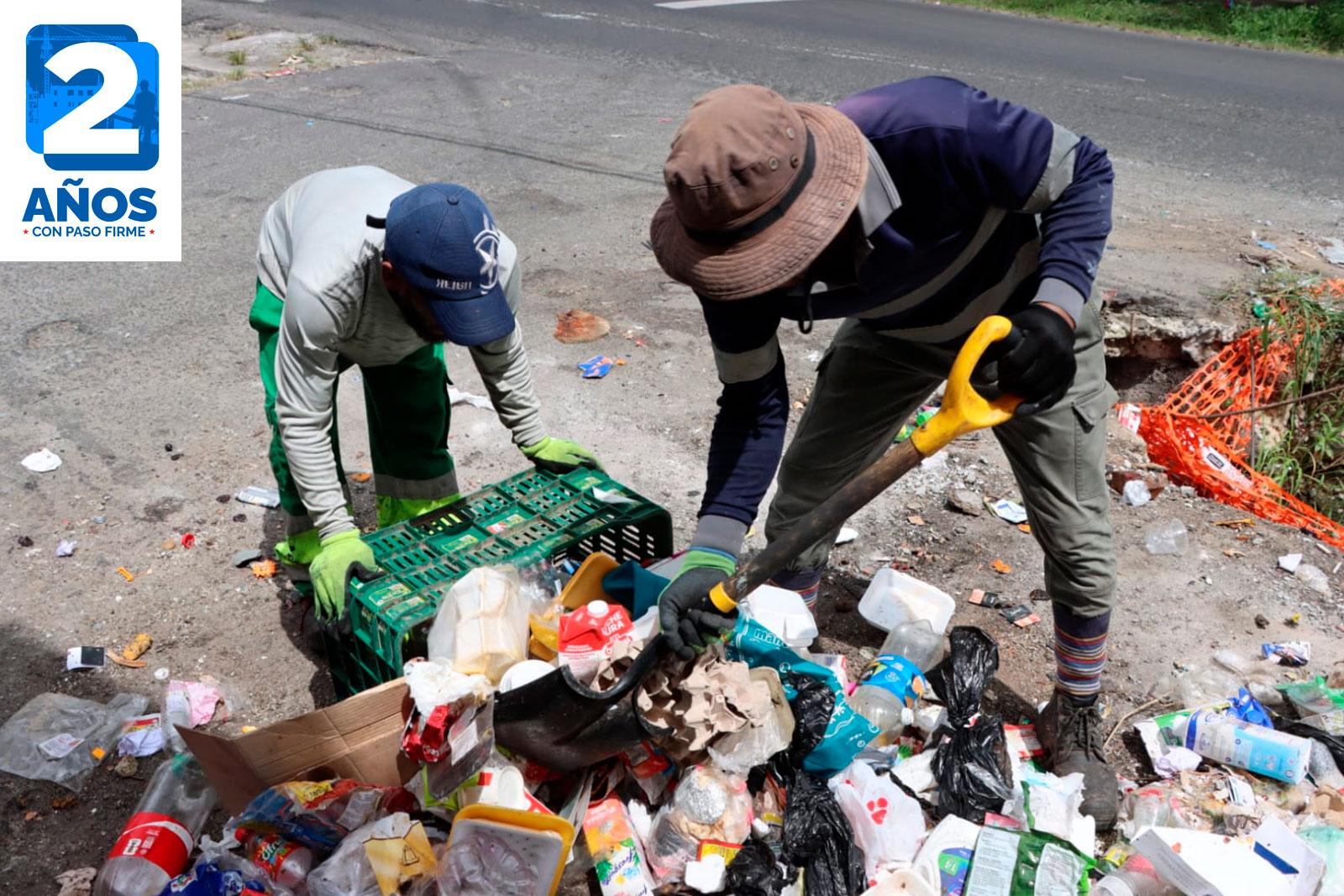 Recolección de desechos en Cerro Batea, corregimiento de Belisario Frías, mediante camión compactador.