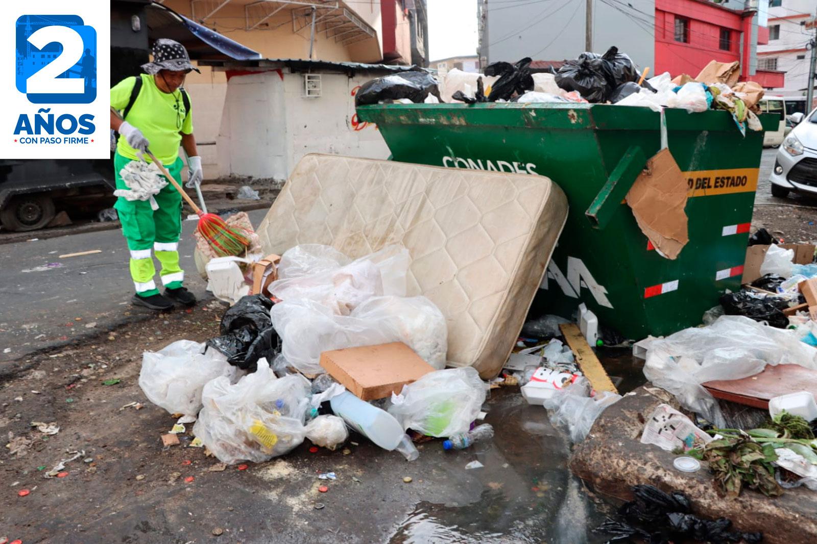 Barrido en calle 25, corregimiento de Calidonia