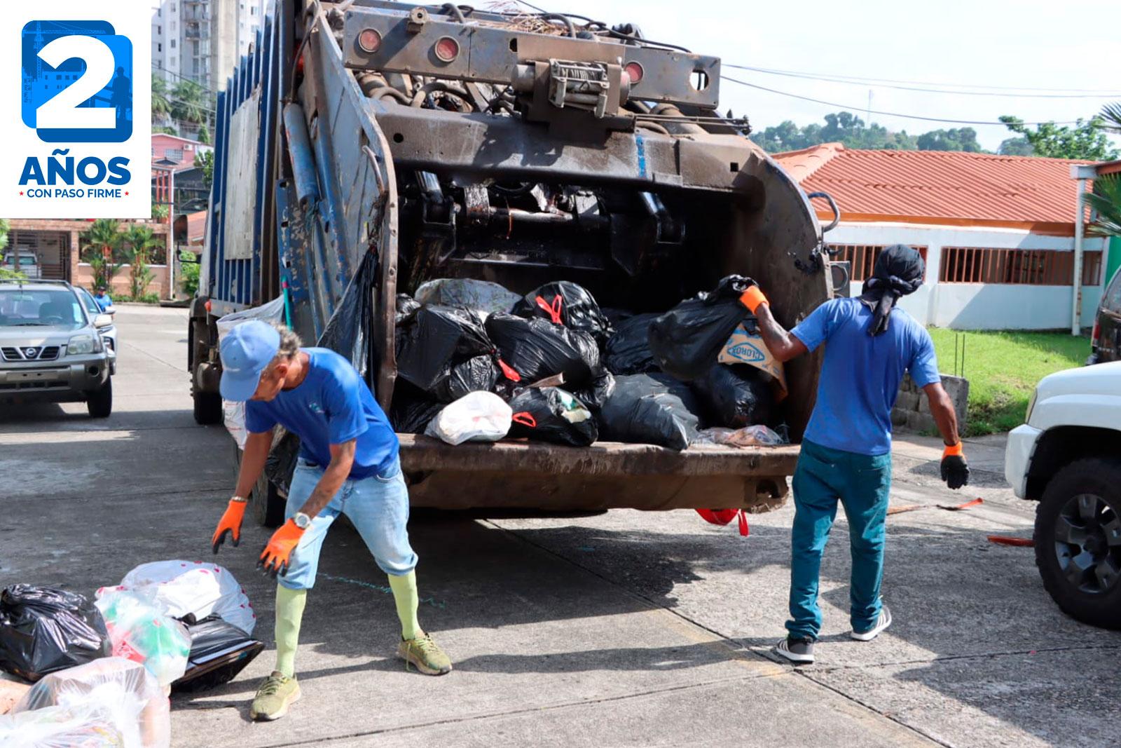 Intervienen puntos críticos de basura en Villa Zaita, Ernesto Córdoba Campos
