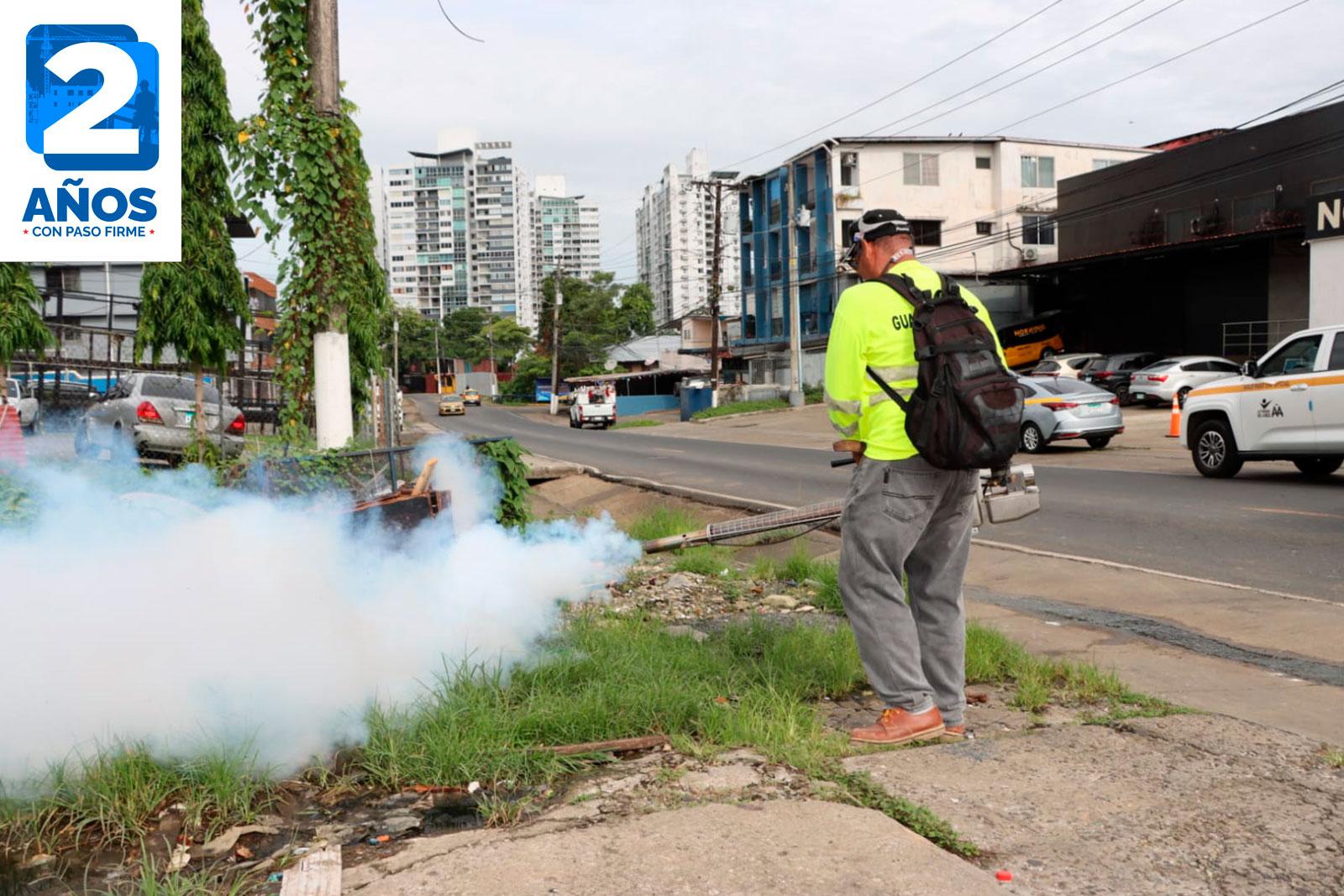 Despliegan operativo integral de limpieza y fumigación en Pueblo Nuevo