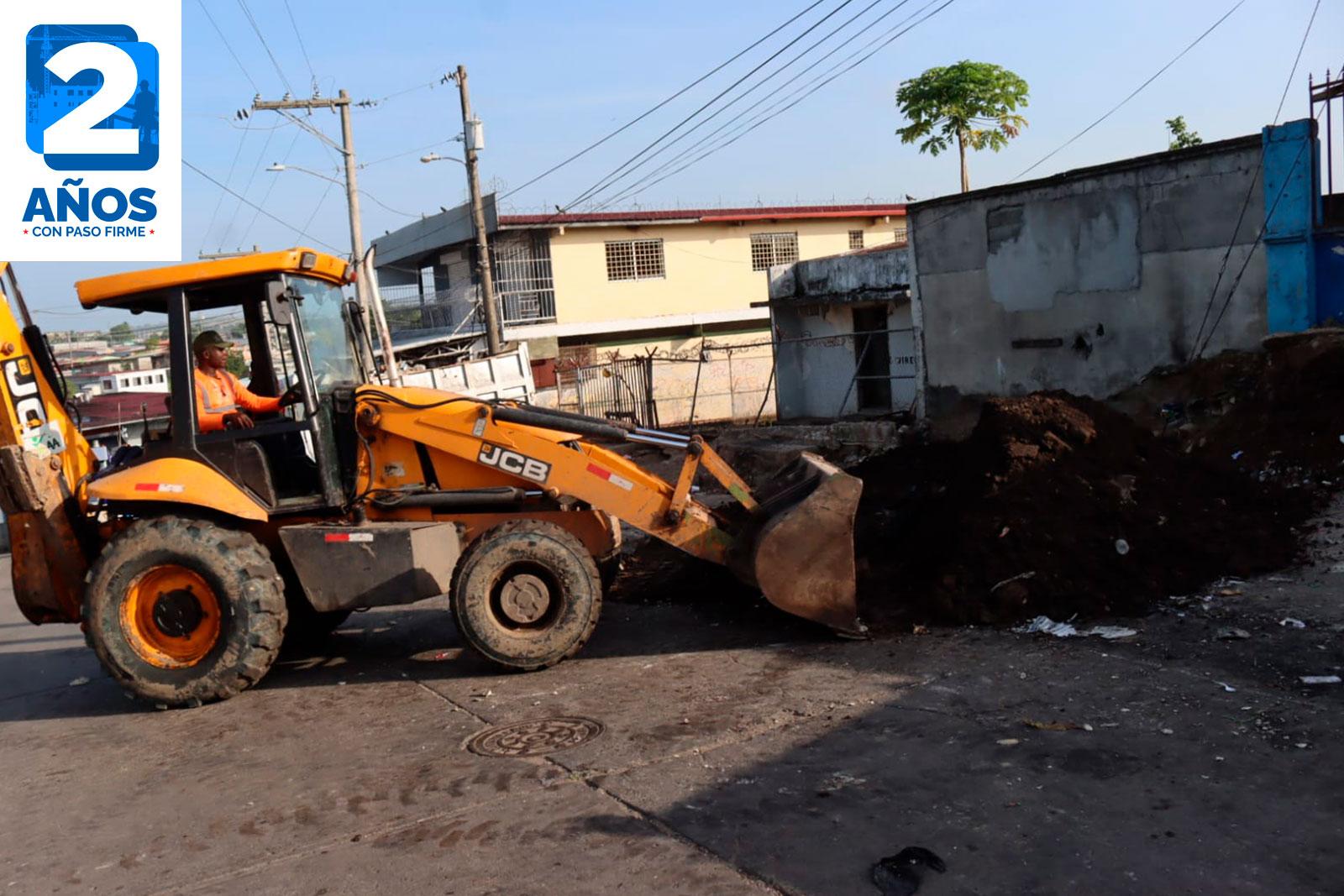 Adecuación de área para nueva tinaquera y operativos de recolección continua en San Miguelito.