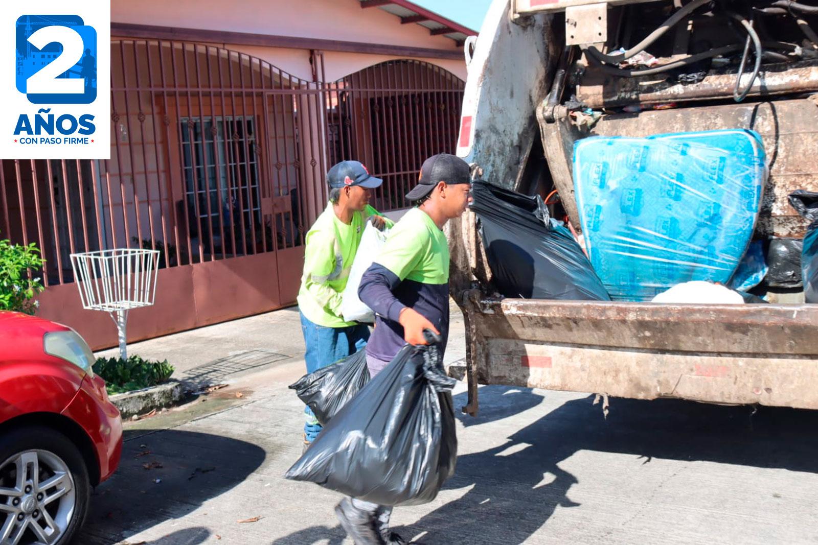 Saneamiento comunitario y remoción de desechos en el sector de El Crisol, corregimiento de José Domingo Espinar.