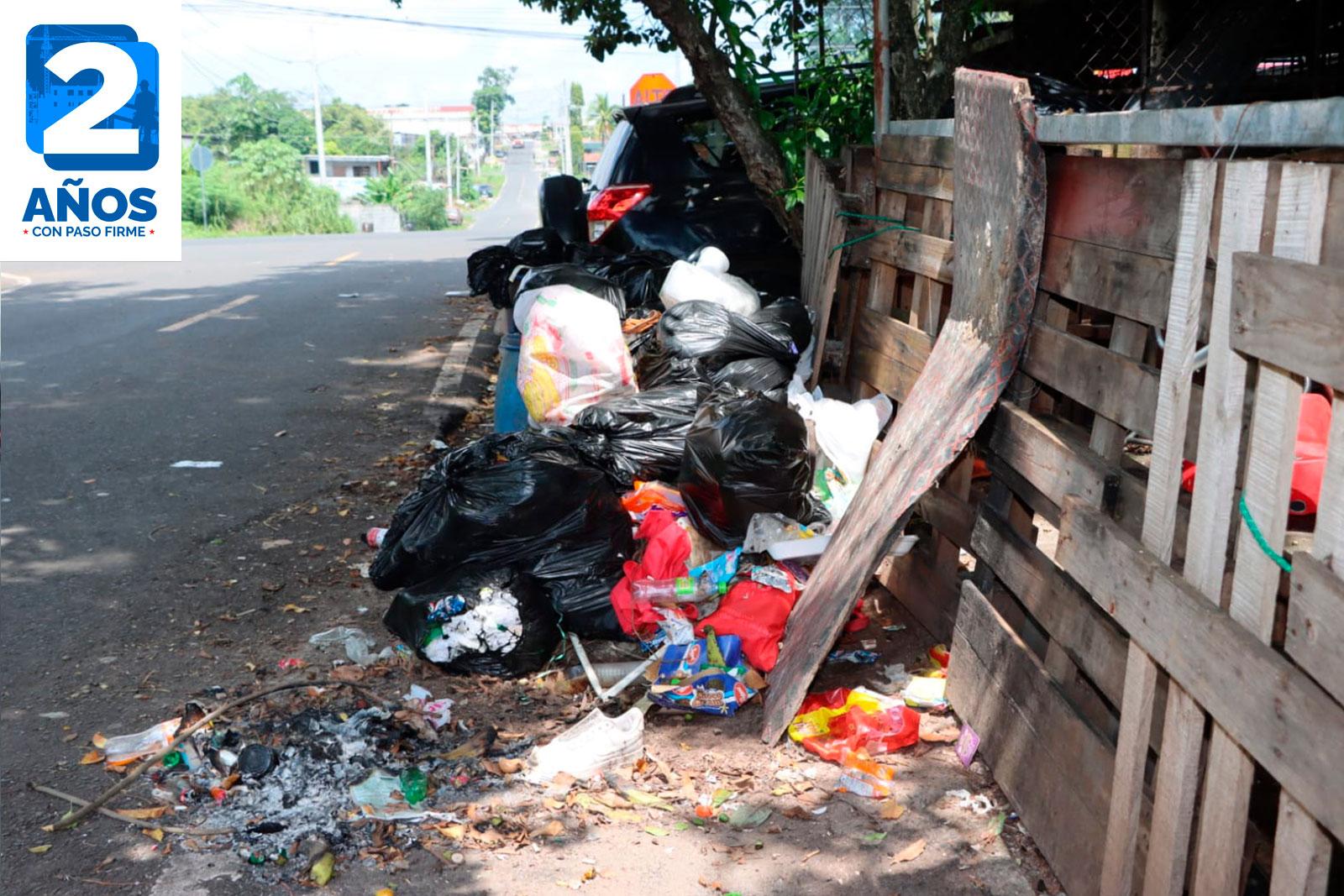  Recolección de todo tipo de desechos en la Rana de Oro, corregimiento de Pedregal